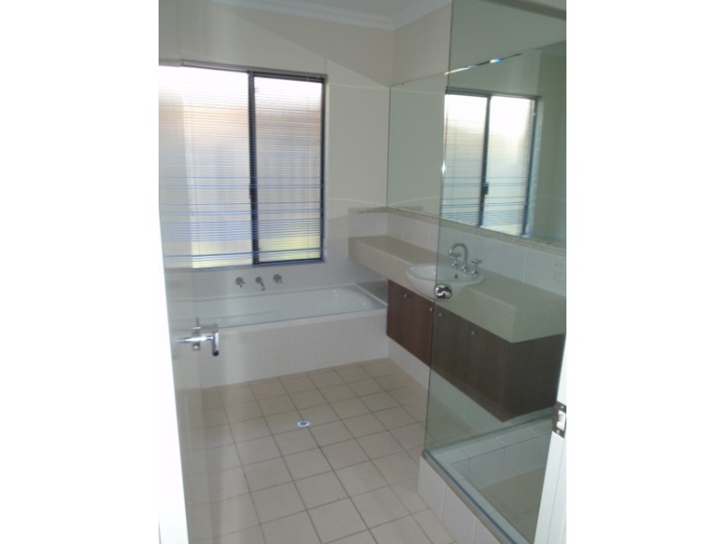 51 Neary Boulevard, Aveley WA 6069