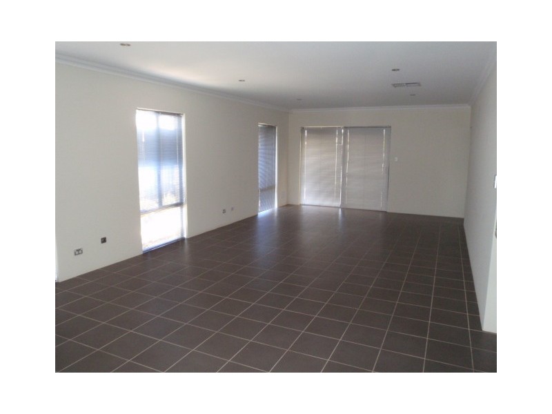 51 Neary Boulevard, Aveley WA 6069