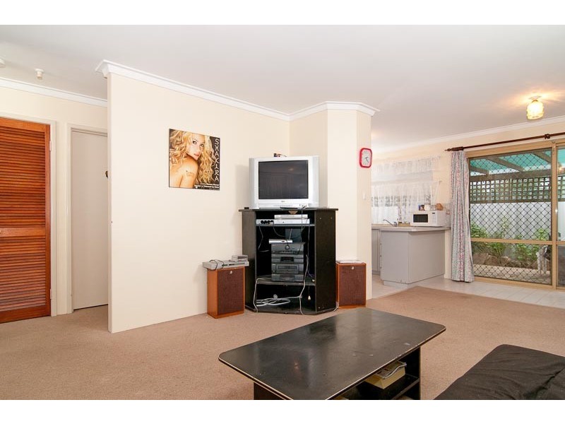 4/58 Charles St, Midland WA 6056