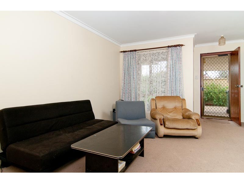 4/58 Charles St, Midland WA 6056