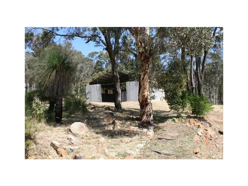 1056 Reen Rd, Gidgegannup WA 6083