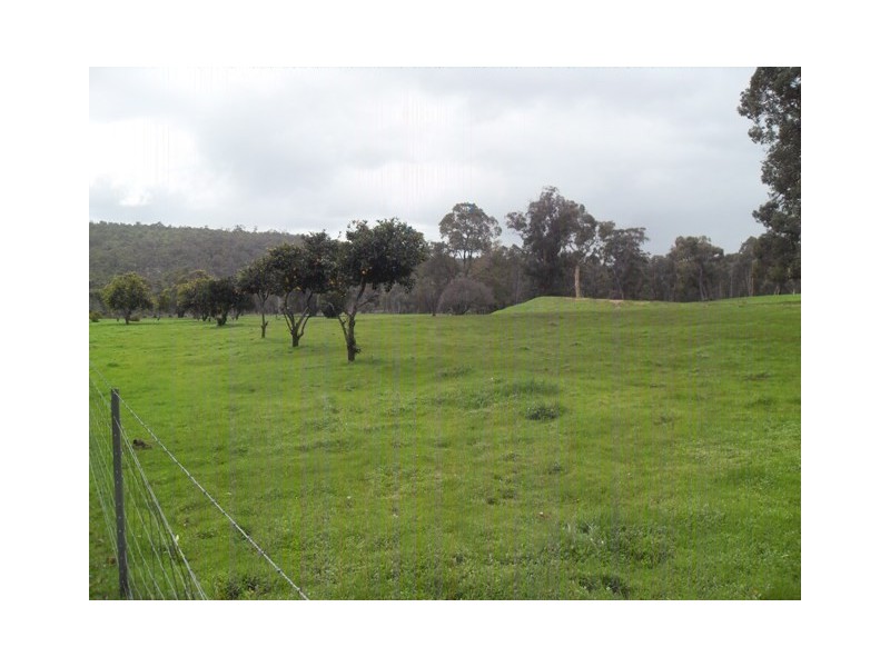 1056 Reen Rd, Gidgegannup WA 6083