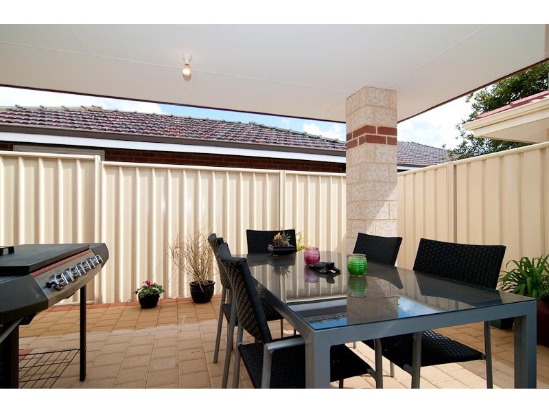 2&3/3 Warde St, Midland WA 6056
