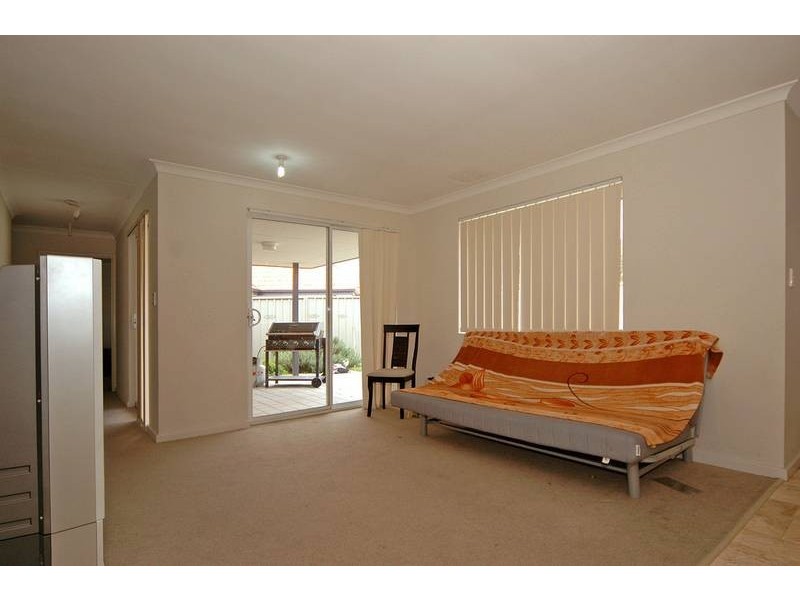 8A Sampson Close, Midland WA 6056