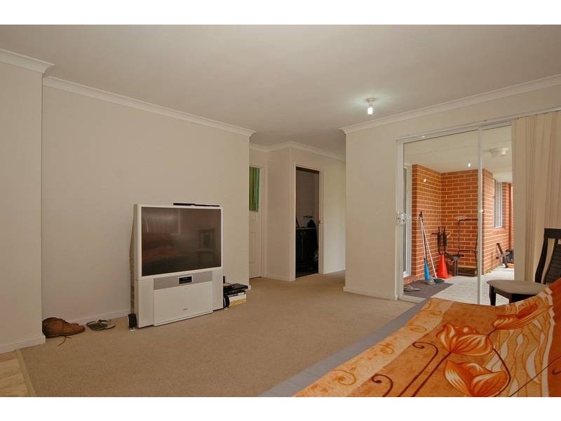 8A Sampson Close, Midland WA 6056