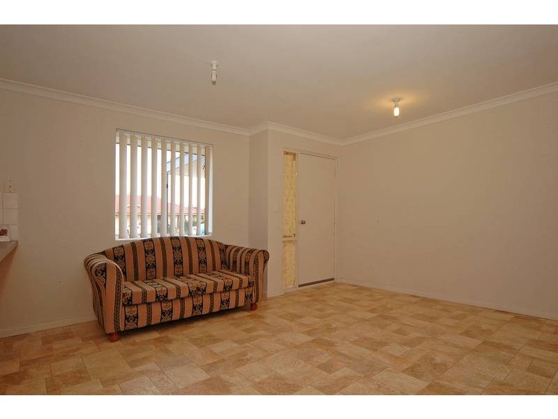 8A Sampson Close, Midland WA 6056