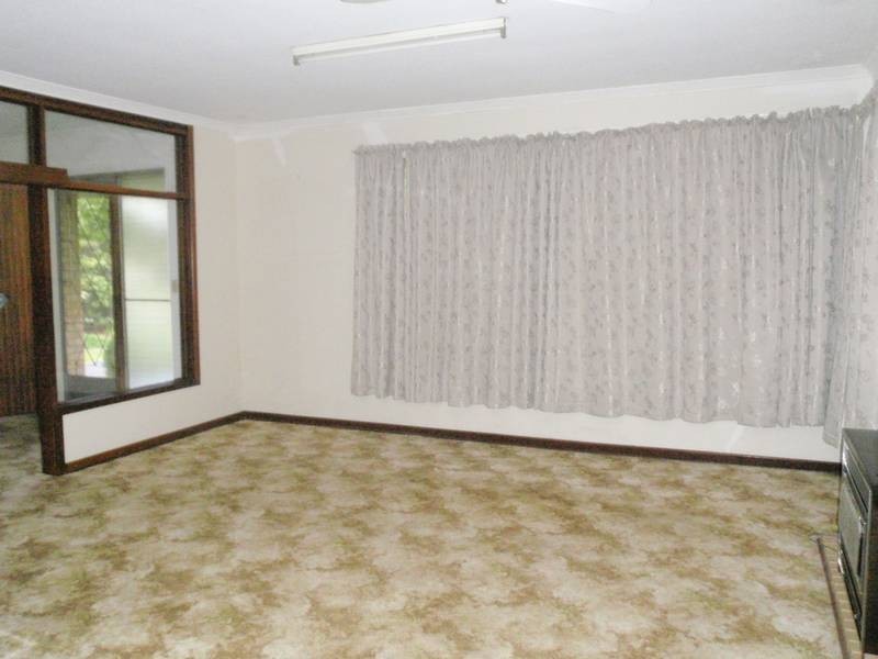 10 Kingsley Drive, South Guildford WA 6055