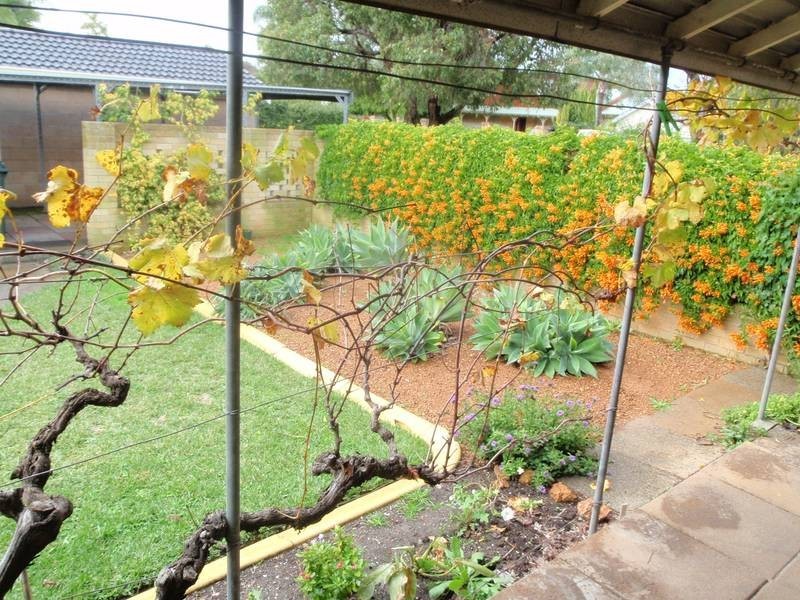 10 Kingsley Drive, South Guildford WA 6055