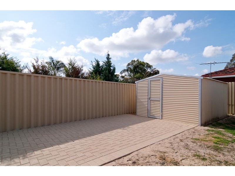 30 Hamilton Rd, High Wycombe WA 6057