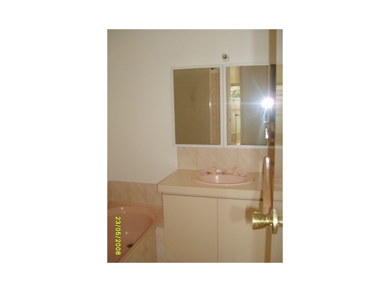 4/18 Holmesdale Rd, Woodbridge WA 6056