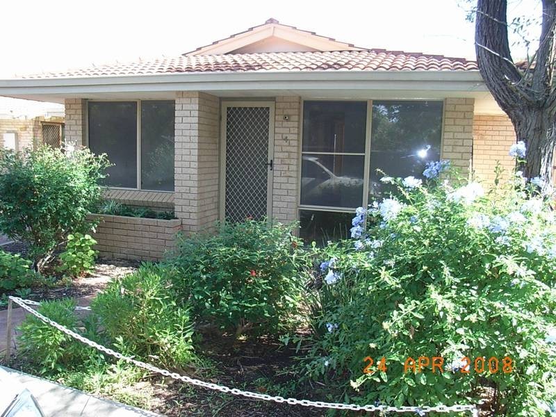 4/18 Holmesdale Rd, Woodbridge WA 6056