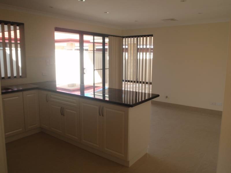 2/3 Warde Street, Midland WA 6056