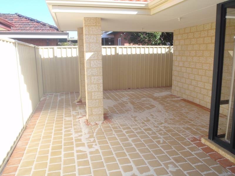 2/3 Warde Street, Midland WA 6056