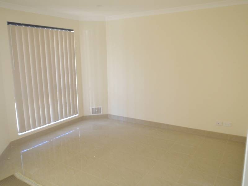 2/3 Warde Street, Midland WA 6056