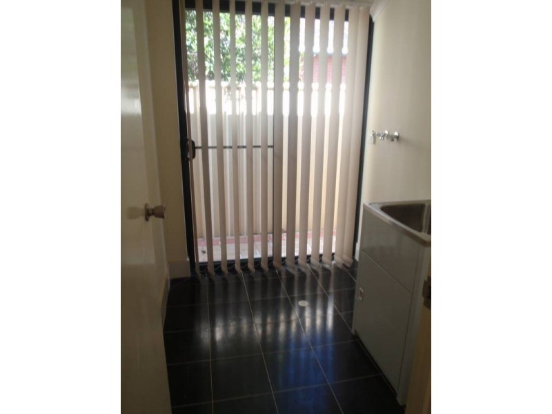 2/3 Warde Street, Midland WA 6056