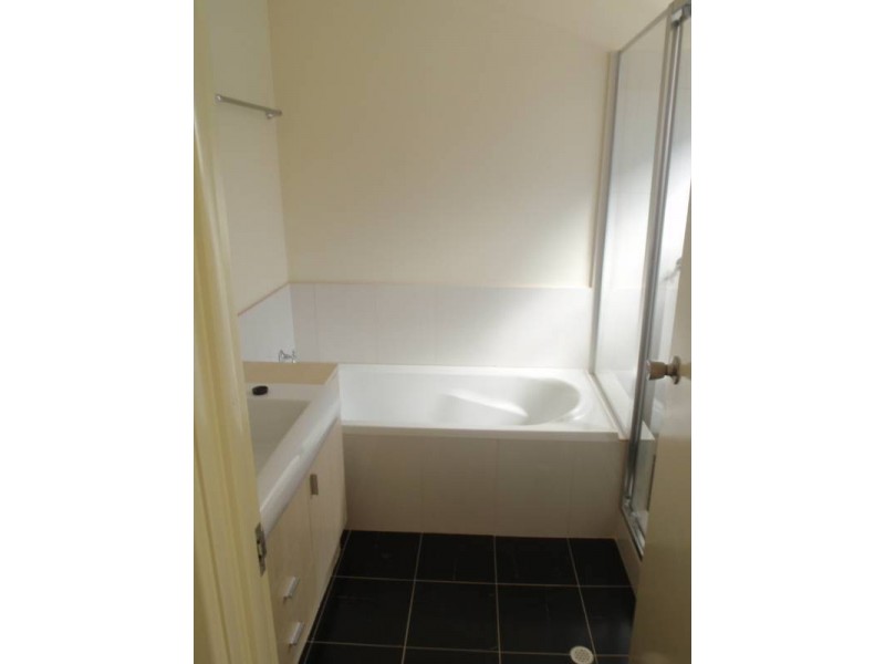 2/3 Warde Street, Midland WA 6056