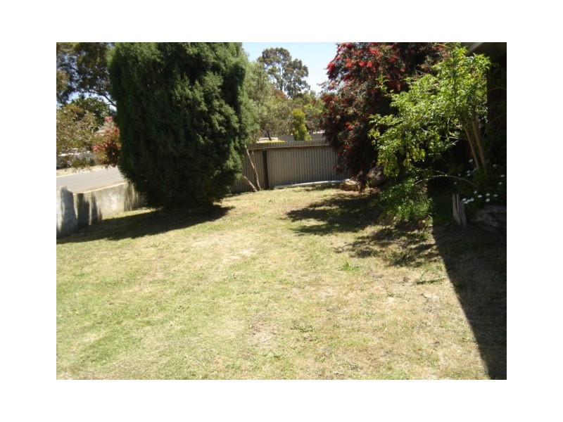 20 Bushby Street, Midvale WA 6056
