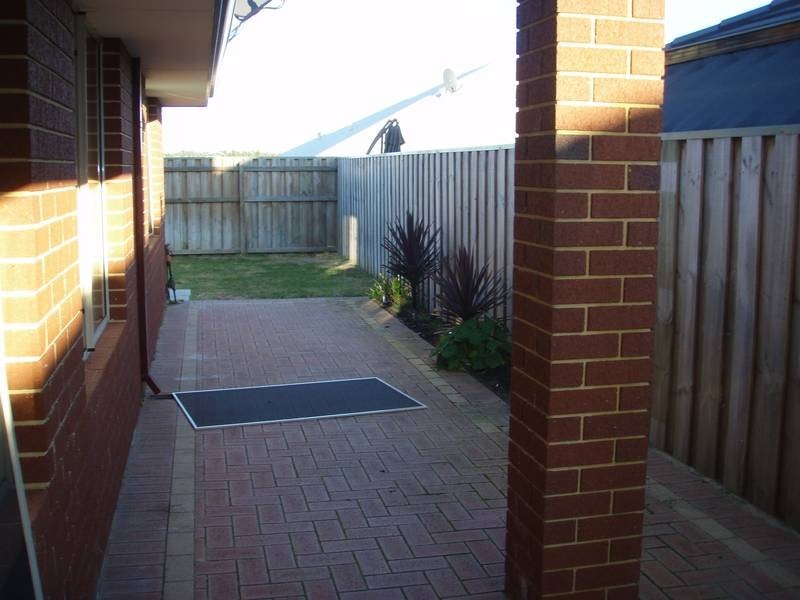 1/43 Birkett Circle, Ellenbrook WA 6069