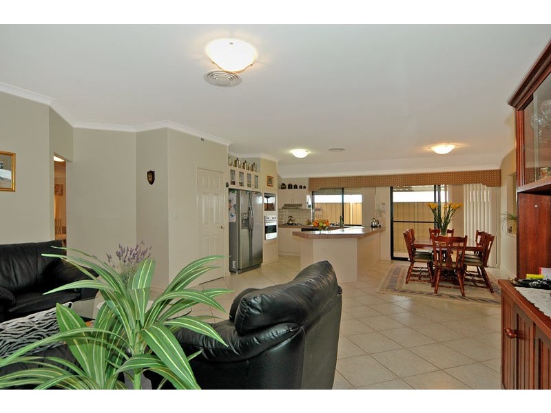 19 Cupello Drive, Swan View WA 6056