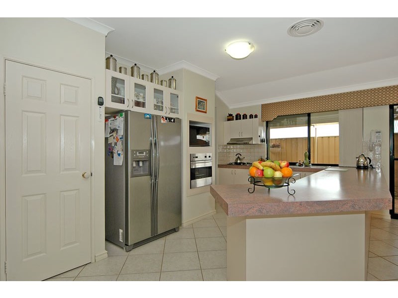 19 Cupello Drive, Swan View WA 6056