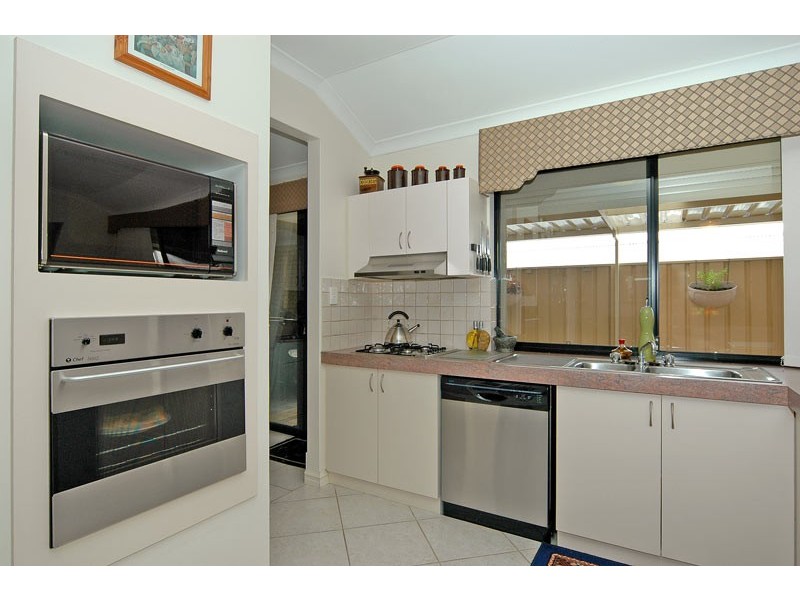 19 Cupello Drive, Swan View WA 6056