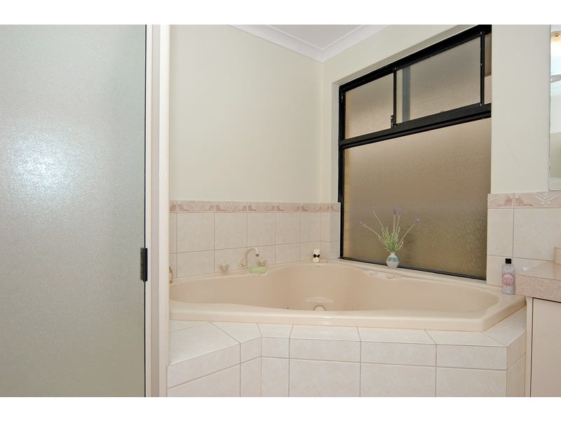 19 Cupello Drive, Swan View WA 6056