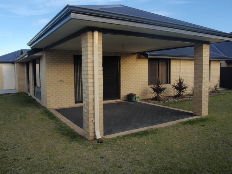 17 Tondoon Bend, Aveley WA 6069