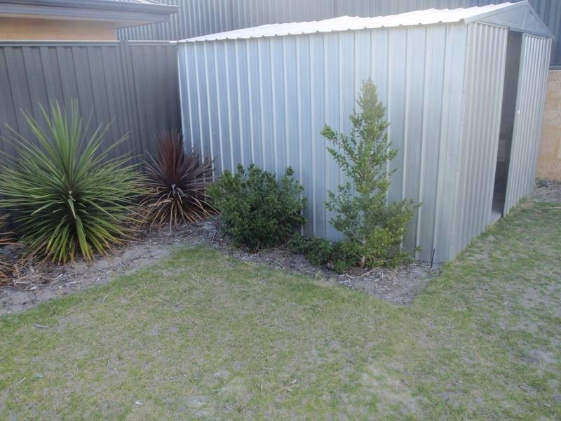 17 Tondoon Bend, Aveley WA 6069