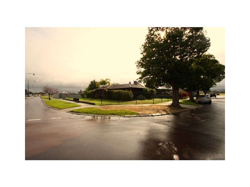 28 Keane St, Midland WA 6056