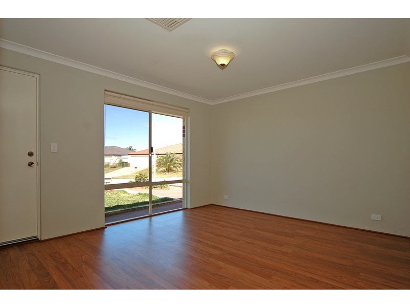 44 Gentle Circle, South Guildford WA 6055