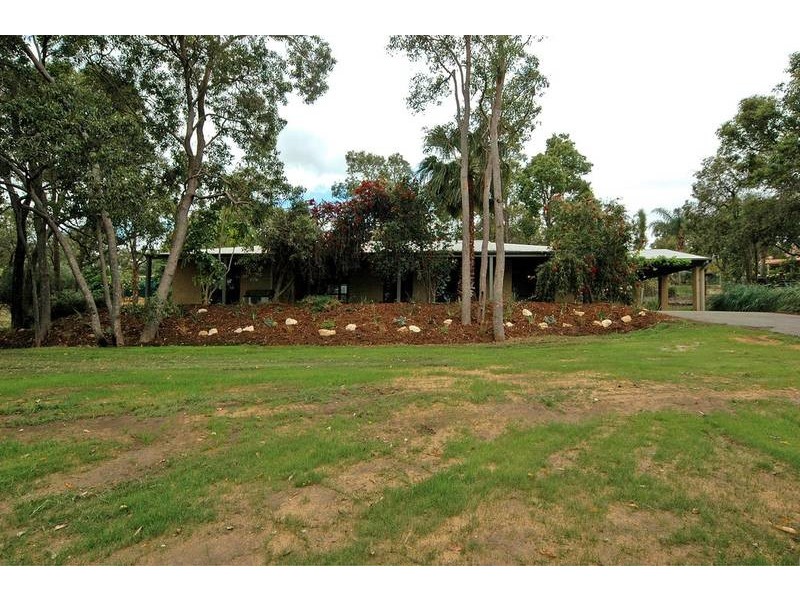 4 Glynden Way, Helena Valley WA 6056