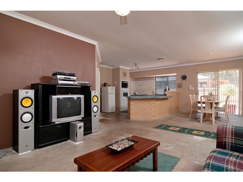 10 Kardan Close, Mount Helena WA 6082