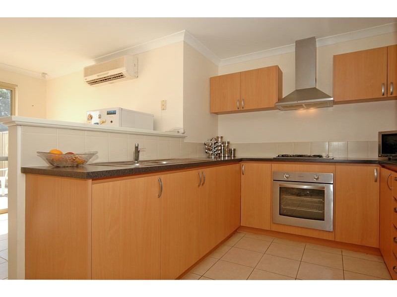 4/40 Margaret St, Midland WA 6056