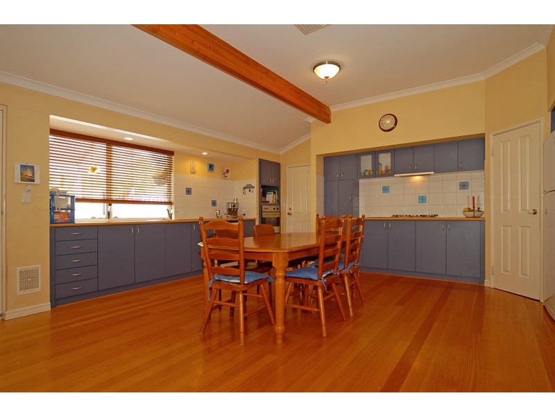 32 Laslett Circle, Mundaring WA 6073