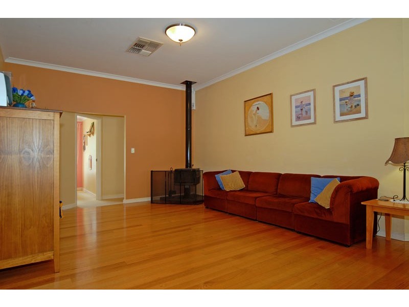 32 Laslett Circle, Mundaring WA 6073