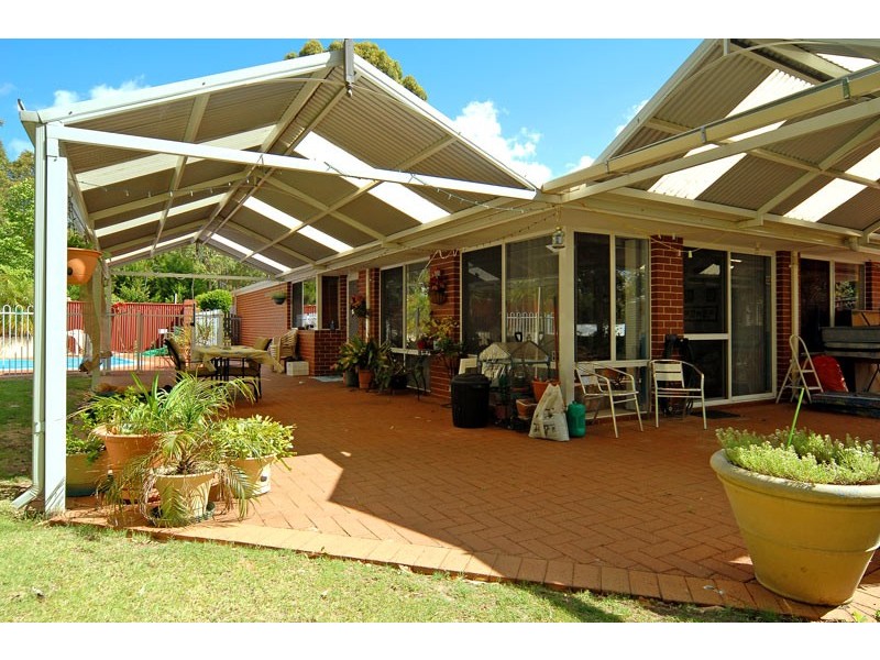 32 Laslett Circle, Mundaring WA 6073