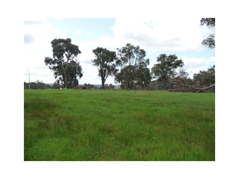 5410 Needham Rd, Wooroloo WA 6558
