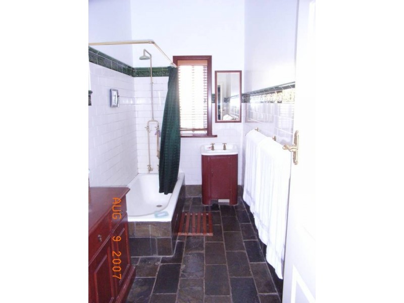 4 Crown Street, Rivervale WA 6103