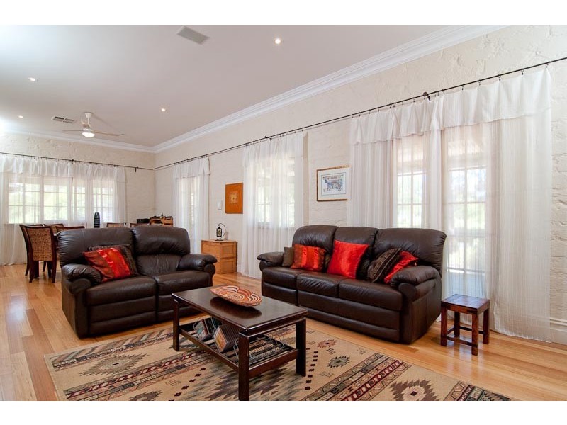 200 Lacey St, Sawyers Valley WA 6074