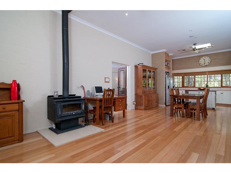 200 Lacey St, Sawyers Valley WA 6074