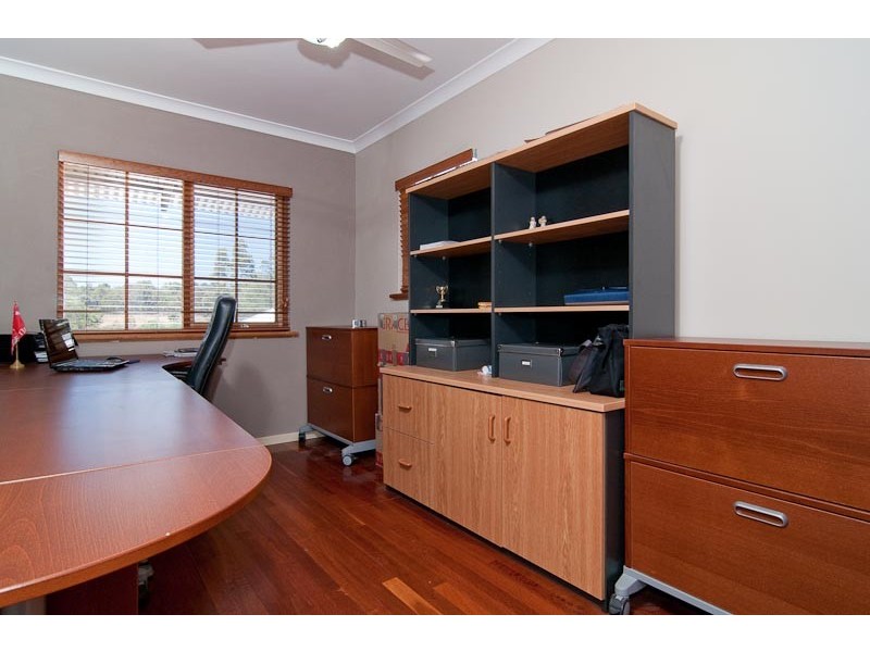 200 Lacey St, Sawyers Valley WA 6074