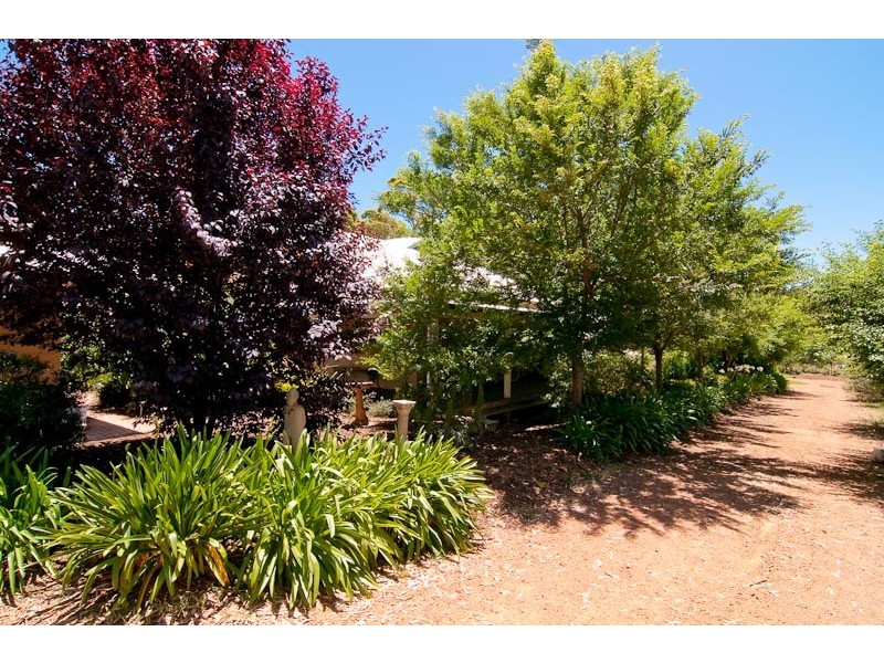 200 Lacey St, Sawyers Valley WA 6074