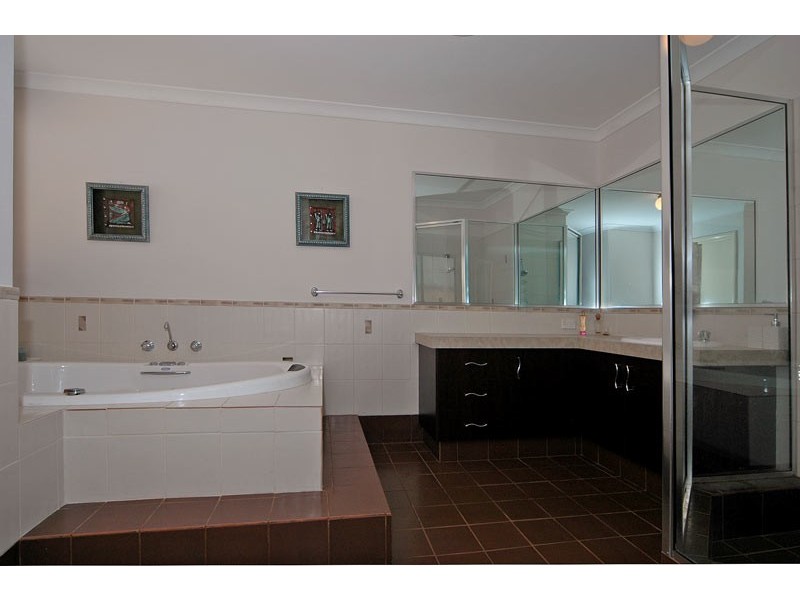 37 Brunswick Bend, Jane Brook WA 6056