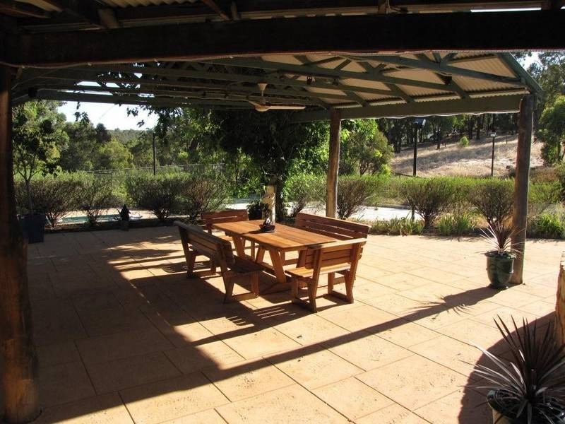 723 Berry Road, Gidgegannup WA 6083