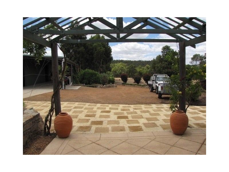 723 Berry Road, Gidgegannup WA 6083