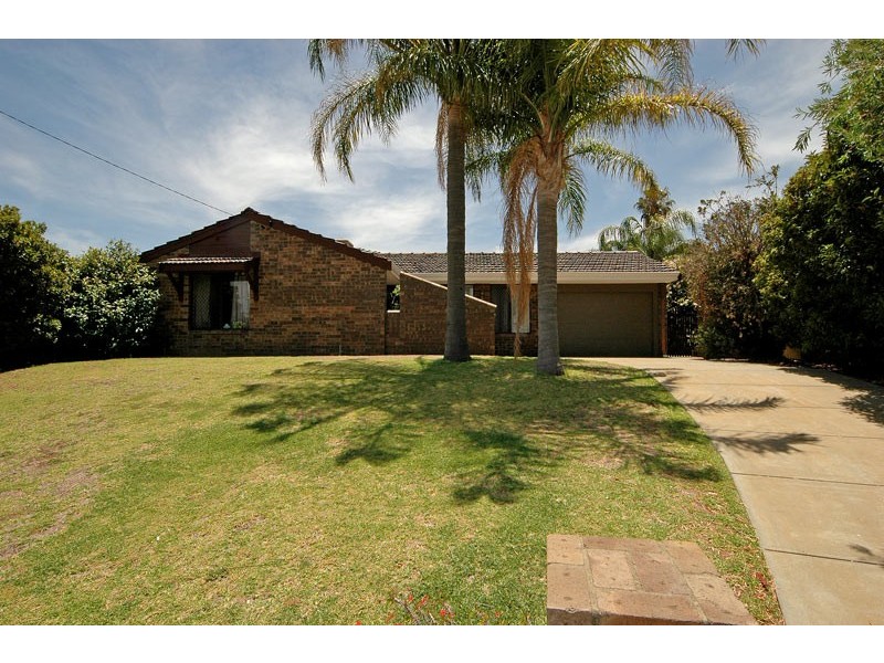 13 Tamarine Way, Swan View WA 6056
