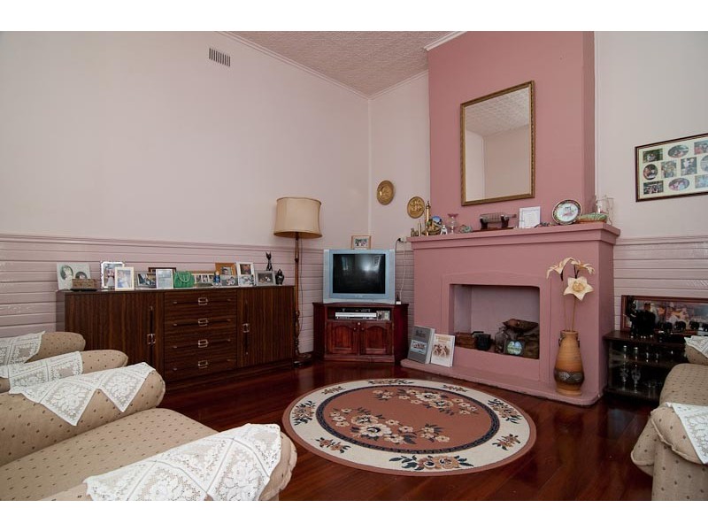 7 Henry Street, Midland WA 6056