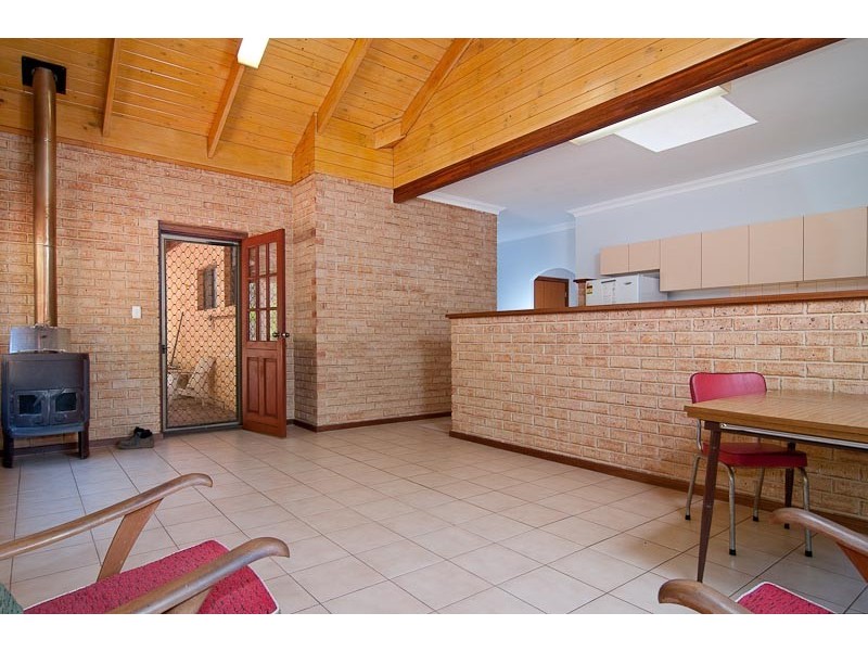 2205 Whitlam St, Mount Helena WA 6082