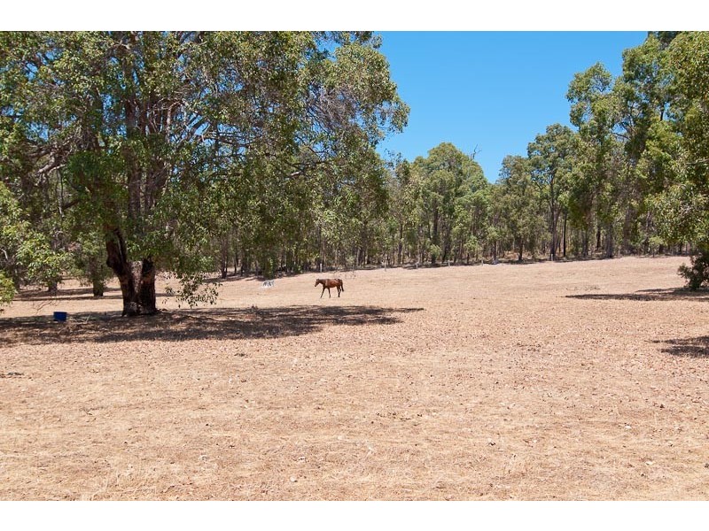 2205 Whitlam St, Mount Helena WA 6082