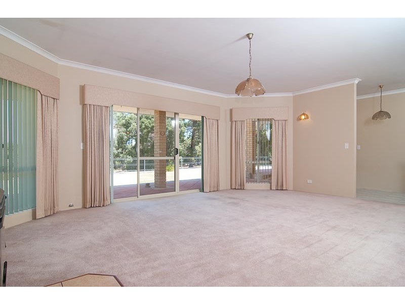 325 Stretch Rd, Mount Helena WA 6082